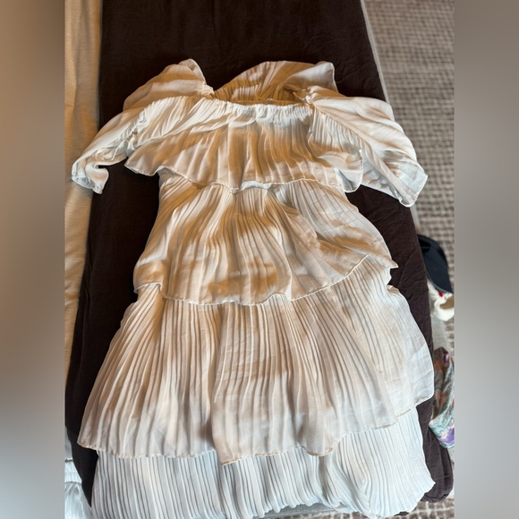 Vici dress in Soft White - Picture 2 of 2